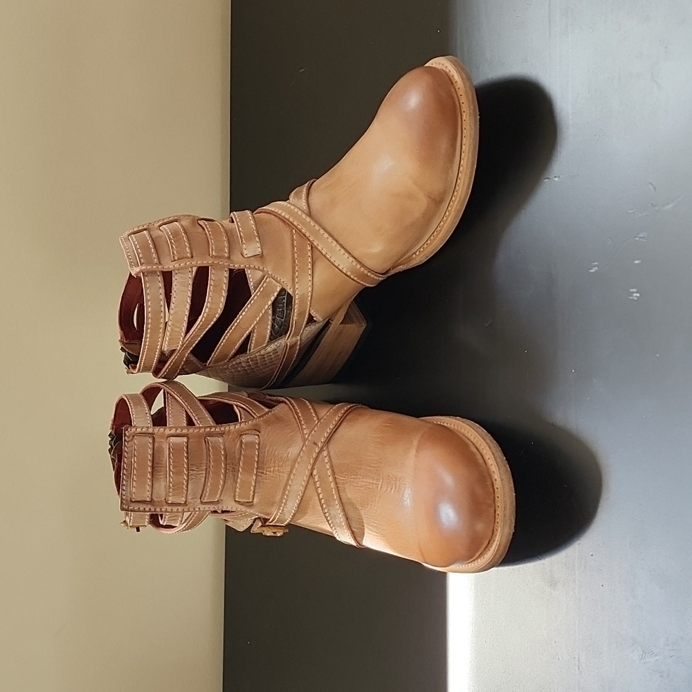 Freebird by Steven 'Stair' in Taupe Multi Size 7 NWOB